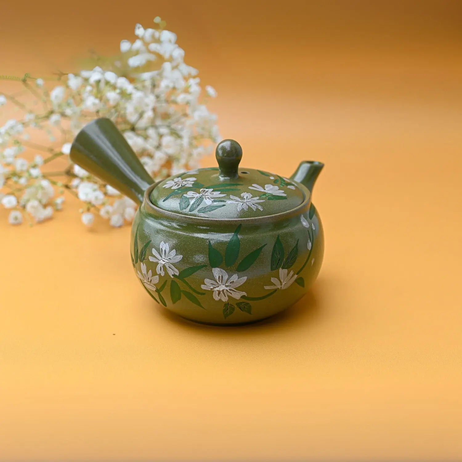 Green Kyusu with Flowers - Japanese Handmade Teapot with Premium Tea Strainer - 14 fl oz/420ml