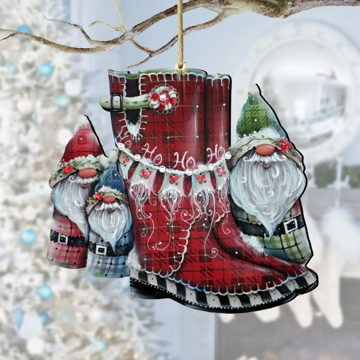 Designocracy 8611062-1-MP Handmade Artistic Wooden Christmas Ornaments, 5x5.5x0.25 in Hello Christmas Boots Decoration, Sturdy Weather Resistant Indoor Home Holiday Gift