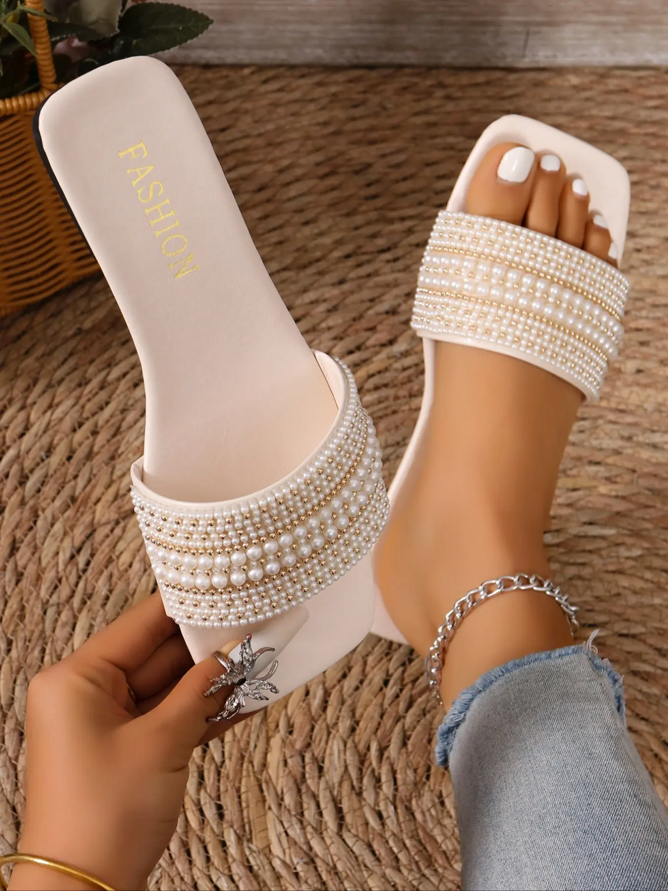 Women's Pearl Bow Decor Open Toe Flat Shoes, Fashion Artificial Pearl Slip-On T-Strap Embellished Sandals, Comfortable and Stylish, Fashionable Casual Sandals, Flat Sole Sandals, Flats Sandals