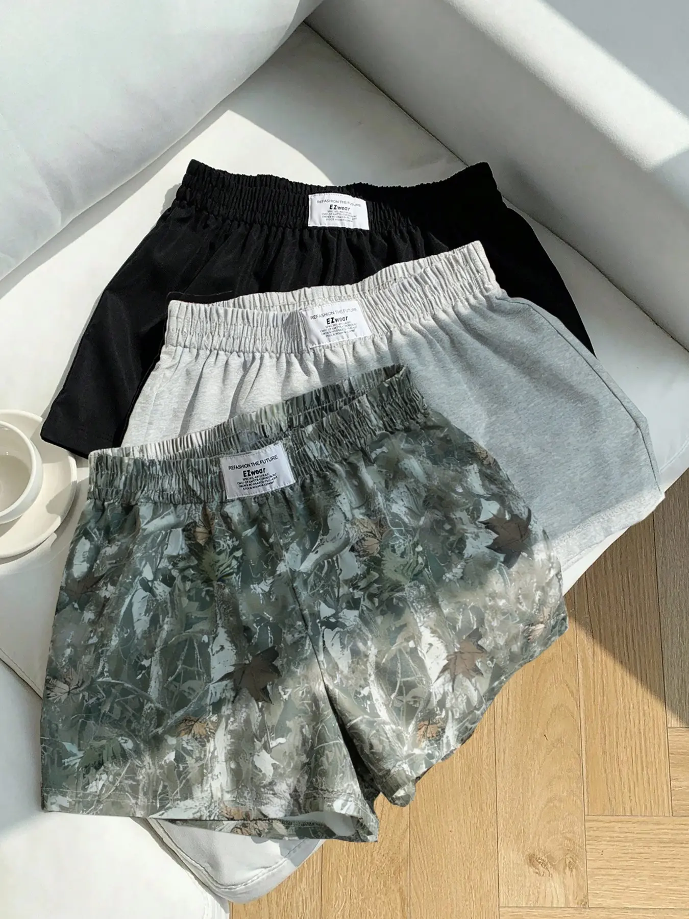 Ladies' vintage-style distressed tree branch all-digital printed casual loose shorts 3-piece set, breathable Elastic sports shorts for summer comfort, women's daily wear, Camo Summer Shorts