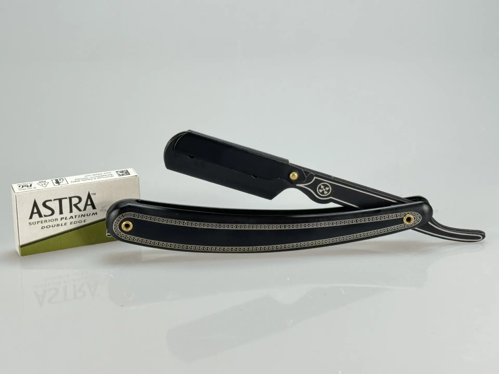 Barber Shaving Beard Hair Detailing Straight Razor,Straight Razor Disposable Blade,Straight Edge Razor Manual Shaving With 5 Blades for Pack for hair design Art parts Nape Neck cleaning Smooth Stainless Steel Facial Handle Stainless Steel