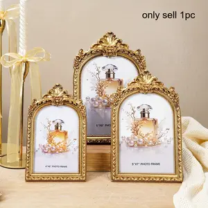 A Vintage European-Style Golden Lace Arch-Shaped Decorative Photo Frame, Home Decor Accessory, Comes with a Random Inner Paper, Suitable for Displaying Wedding Photos As Home Decor