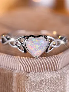 A palladium white K heart-shaped synthetic white Opal edge 8-shaped hollowed-out ring, is fashionable, high-end and simple, suitable for women to wear during proposals, travels and daily life, Heart Design Ring, Fashion Heart Rings