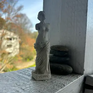 Venus Sculpture - Durable Stone Statue with Elegant Design and Classic Style