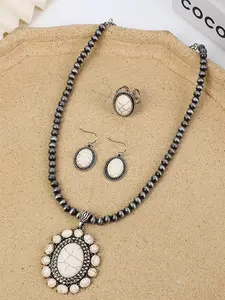 Western Bohemian Cowgirl Jewelry Set – White Turquoise & Zinc Alloy Necklace, Earrings and Ring Set with Vintage Pendant Design, Matching Jewelry Set, Elegant Jewelry Set