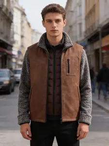 Men's Two-Sided Wear Warm Vest, Faux Suede & Lamb Fur Stand Collar, Multi-Pocket Sleeveless Jacket for Daily Wear and Outdoor Sports