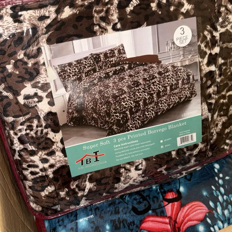 King Size Super Soft 3-Piece Printed Borrego Leopard Blanket Set