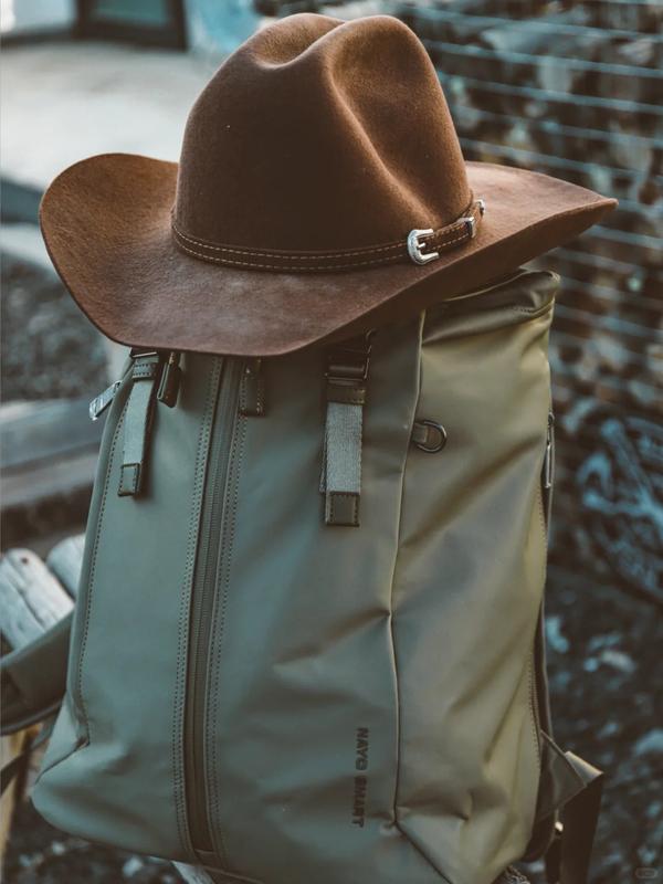 El Amo Black Fur Felt Hat Classic Cowboy Design for Women Versatile for Casual & Formal Occasions Timeless Look