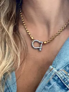 Fashion Pendant Necklace, Metal Minimalist Horsebit U-Shaped Clasp, Stainless Steel, Perfect for Daily Wear, Ideal Birthday Gift