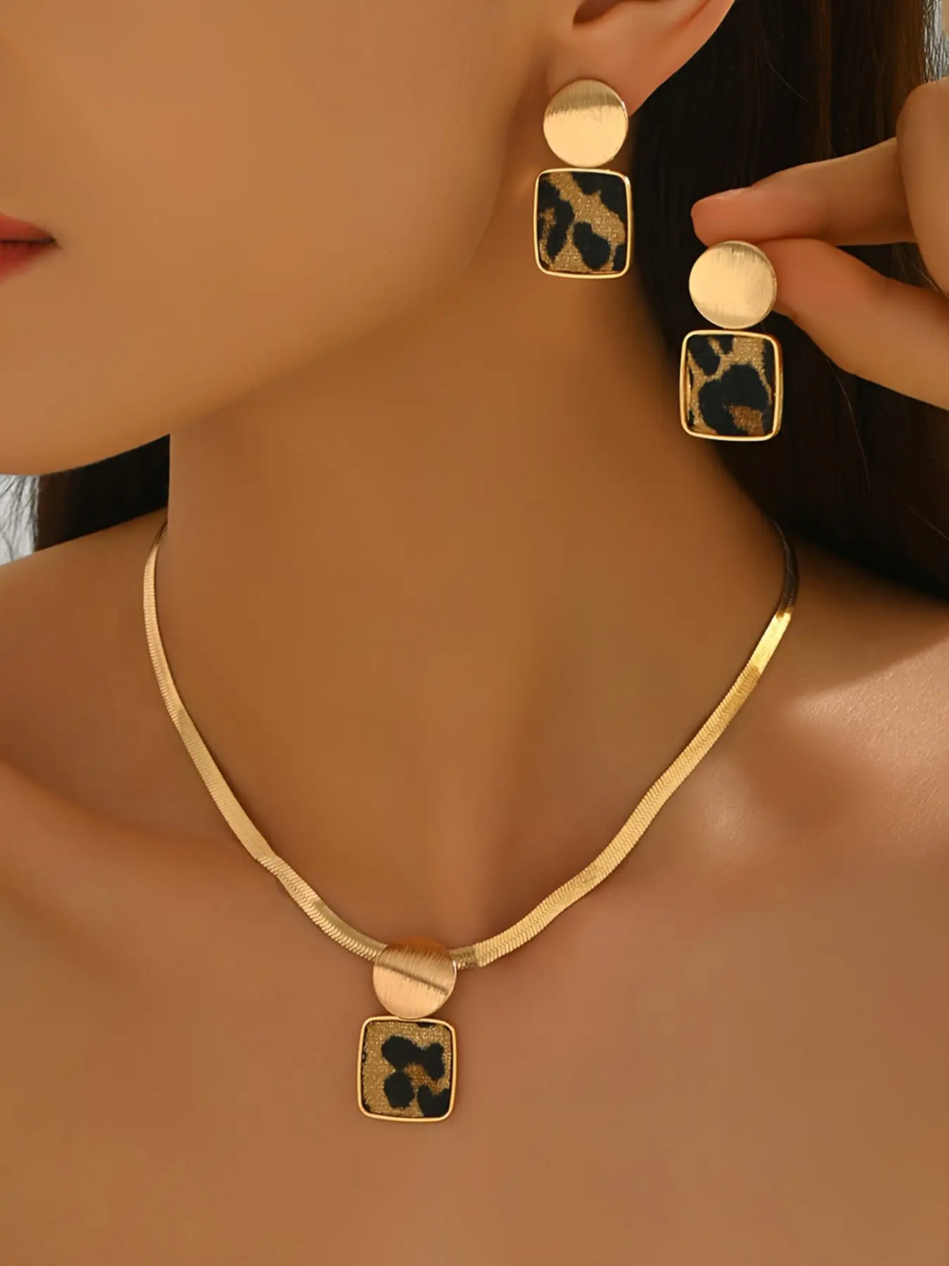 Women's Matching Trendy Elegant Fashion Jewelry Set Earrings & Necklace, Geometric Design, Round Leopard Print Square Patchwork, Daily Wear Party Gift