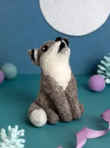 Beginner Mini Wolf Cub Mini Needle Felting Kit