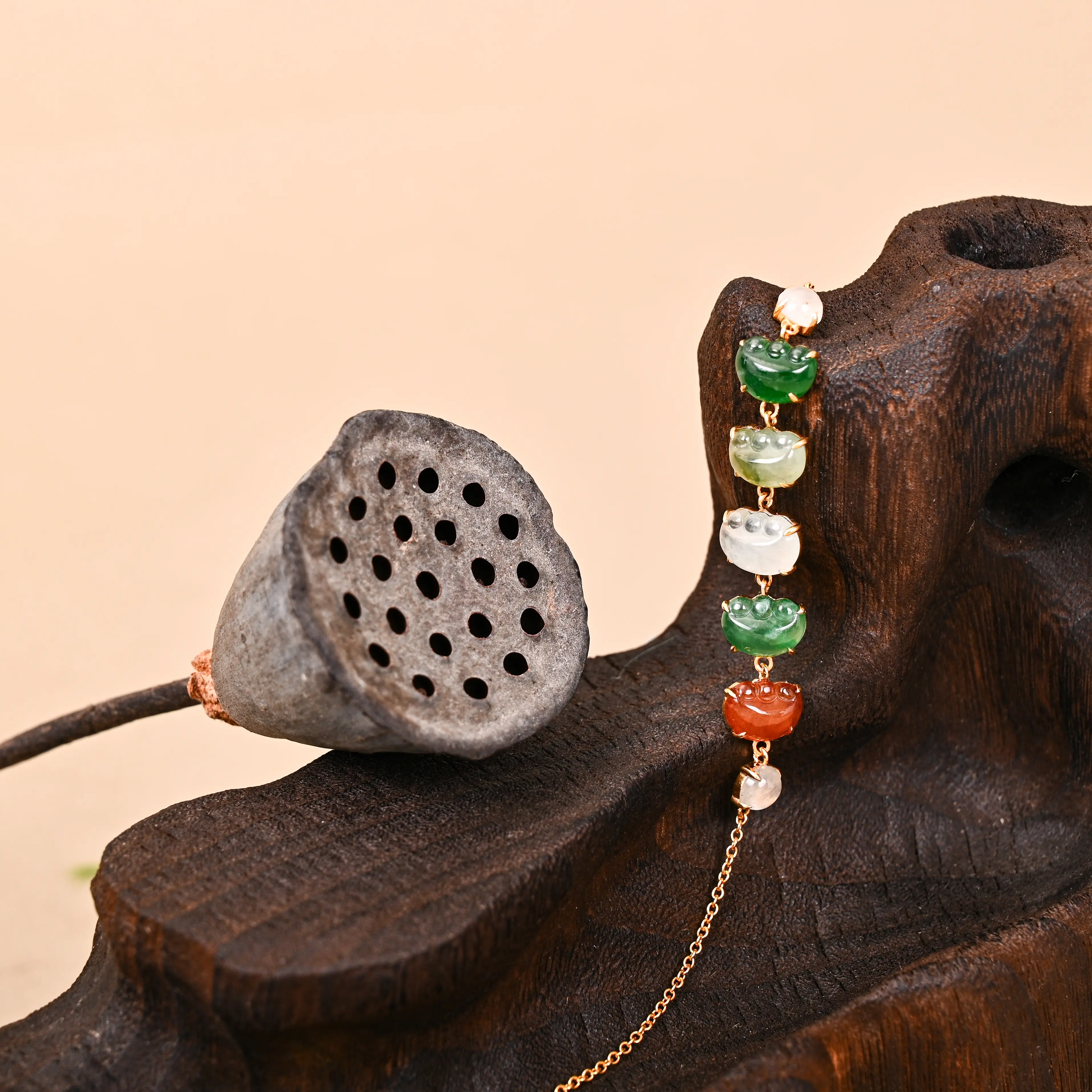 The 14K Gold Type A "Sycee" Jade Bracelet– Carved Jadeite Ingots & Alternating Bead Link Chain