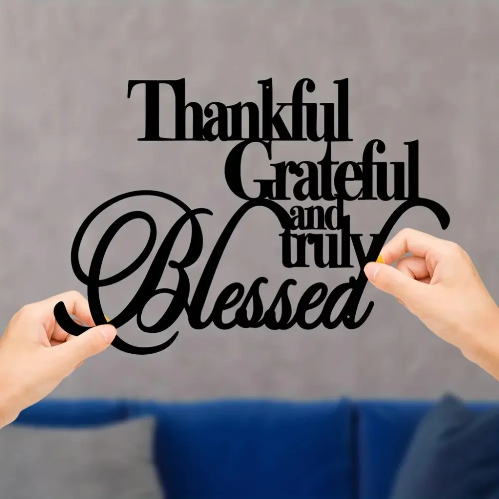 HELLOYOUNG Alluring "Thankful Grateful and Truly Blessed" Metal Sign - Personalized Wall Decor, Gorgeous Elegant Metal Wall Art, Stylish Hanging Wall Sculpture, Home Decor, Perfect for Making Your Space Stand Out with Meaningful Design