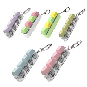 Keyboard Key Stress Relief Keychain, Multicolor Mechanical Keycap Squeeze Toy, Portable Presser, Office Desk Decor, Holiday Gift