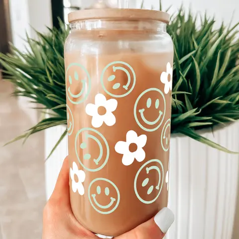Smiley Retro Daisy 16oz Glass Can Cup with Bamboo Lid & Straw