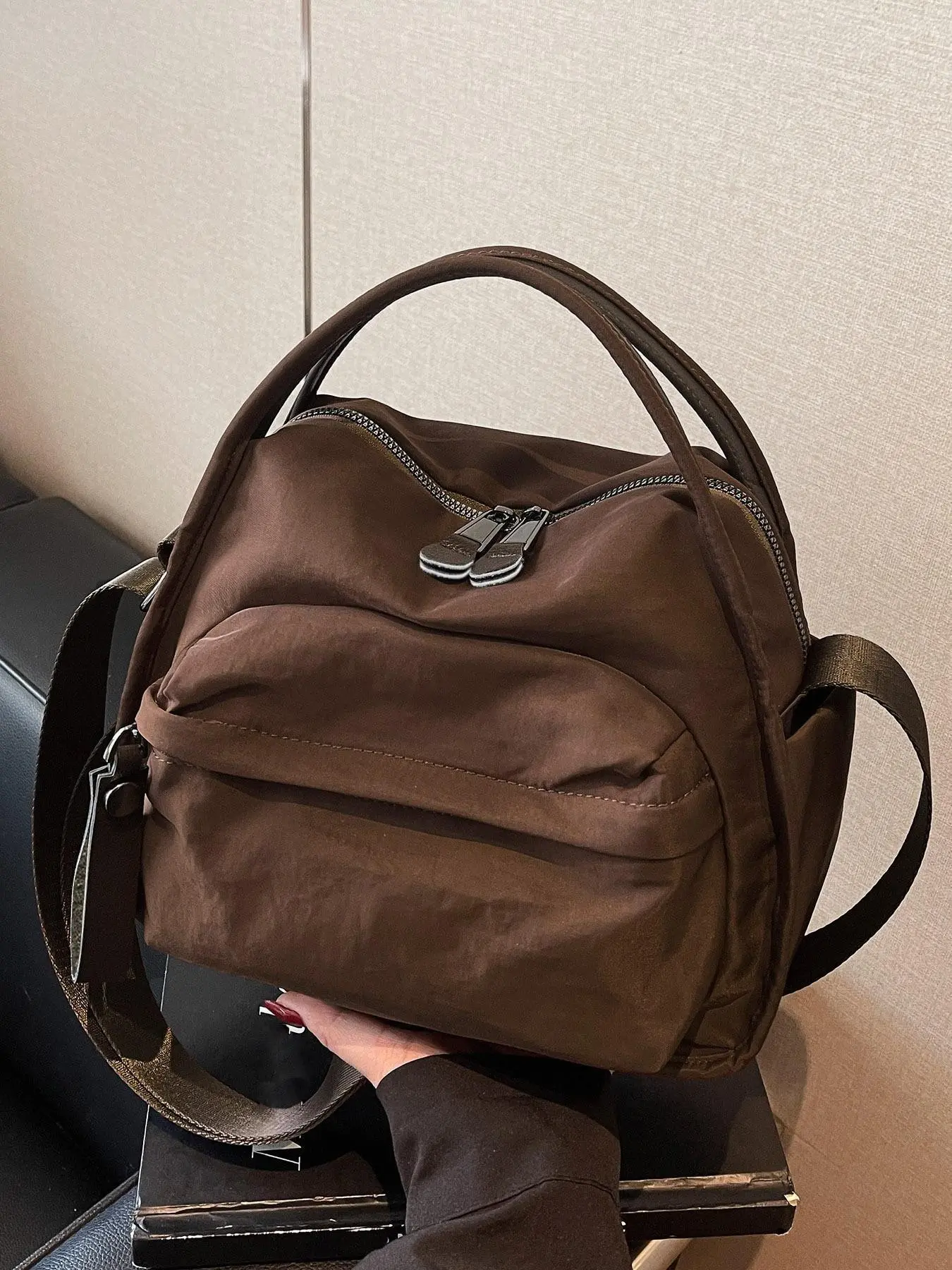 Niche design simple and casual daily commuter bag, small fresh contrast color handbag messenger bag, versatile multi-color optional, suitable for daily commuting, shopping, Casual Crossbody Bag, Everyday Shoulder Bag, Casual Messenger Bags