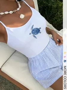 2-Piece Women‘s Summer Outfit Set, Turtle Print Camisole And Blue Striped Shorts, Casual Beachwear With Matching Accessories, For Vacation And Seaside Outings