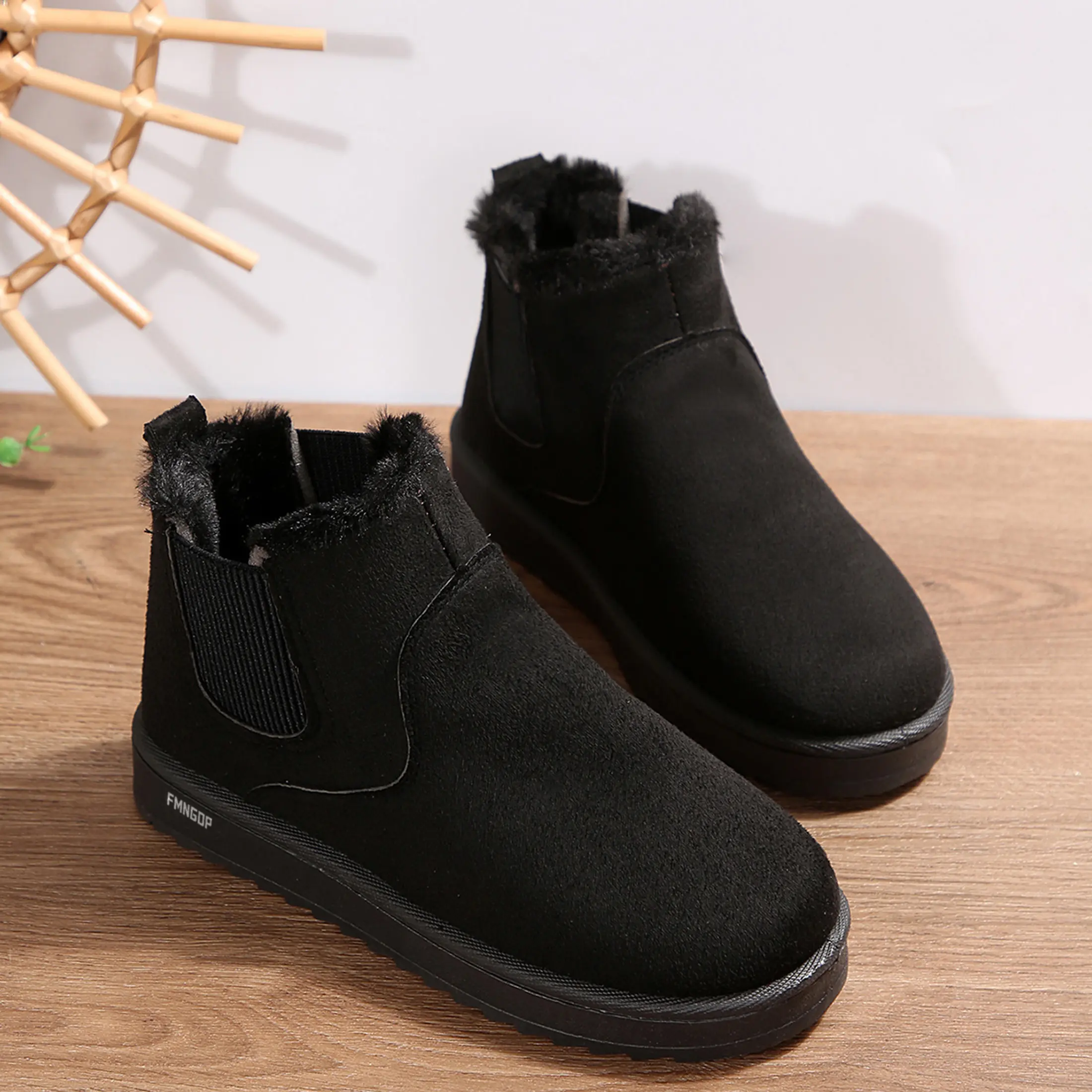 Comfortable Women's Snow Boots Soft Fleece Easy - wear Design & Anti - Slip Sole Indoor Outdoor Shoes