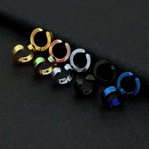No pierced titanium steel men's ear clips, no pierced earrings, black earrings.