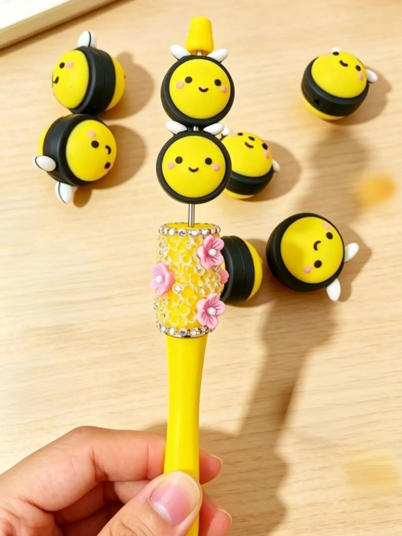 10pcs Cute Bee Silicone Beads, Double-Sided 3D Design, Straight Hole Focal Beads, DIY Beadable Pens, Keychains, Jewelry Making, Bead For Pen