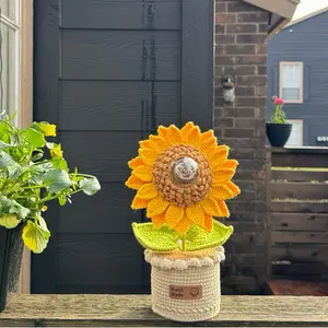 Handmade Crochet Sunflower Big Pot with Lights Realistic Everlasting Made in Texas Premium Yarn Sturdy Structure Perfect for Home Décor
