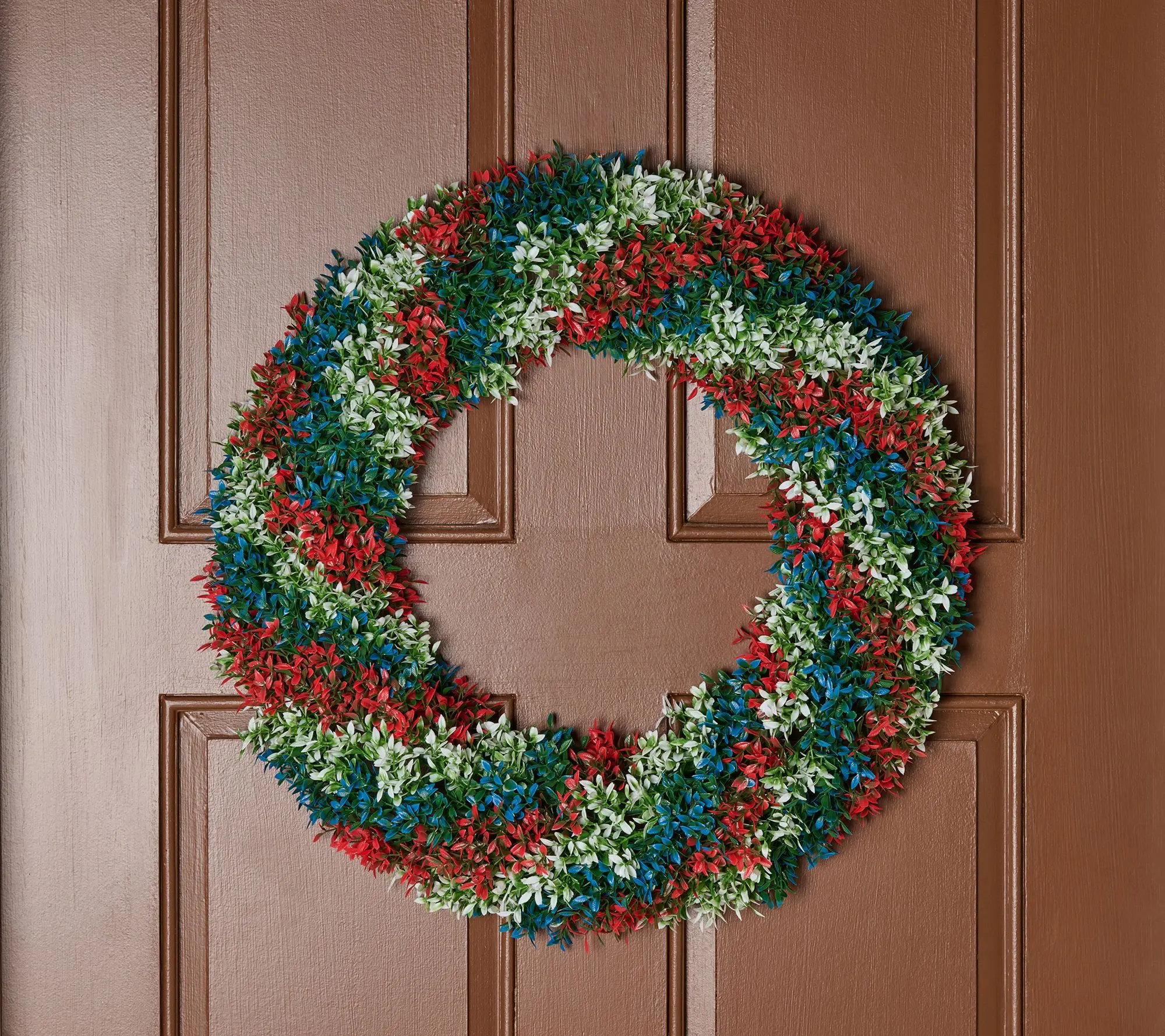 Wicker Park 24" Indoor/Outdoor Boxwood Wreath Wicker Park 24" Indoor/Outdoor Boxwood Wreath