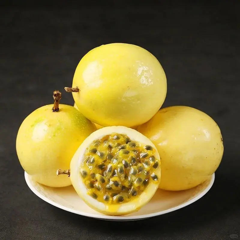 100pcs Passion Fruit Seeds – Easy-Grow Climbing Variety for Sunny Gardens, Vertical Spaces, and Home Fruit-Growing Beginners (Seeds Only)