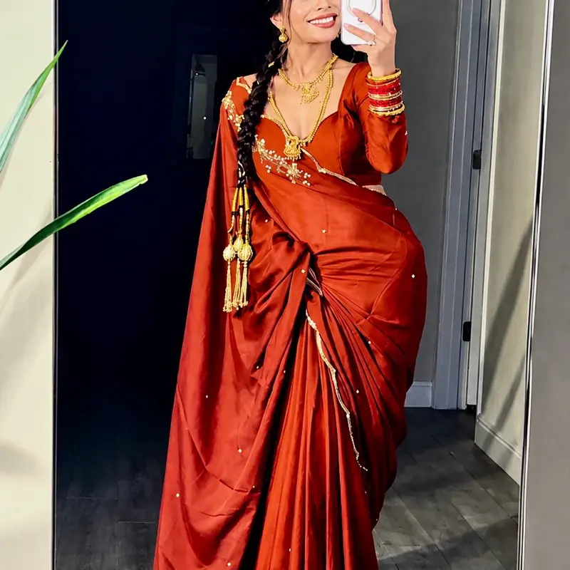 Teej festival, special    Premium high-quality full stage designer Blouse Soft Crush Silk Saree With Premium Handwork With All New Concept 2 Butta Pallu With Shoulder Butta For Premium Look Having Butties All Over Saree.