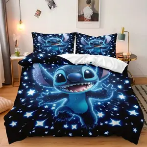 DISNEY CLASSIC 3-piece Stitch Sparkling Star Printed Quilt Cover Set (1 * Quilt Cover + 2 * Pillowcases, Core Free), Suitable for Home Bedroom, Guest Room, Dormitory Decoration Items, Three-piece Set on the Bed