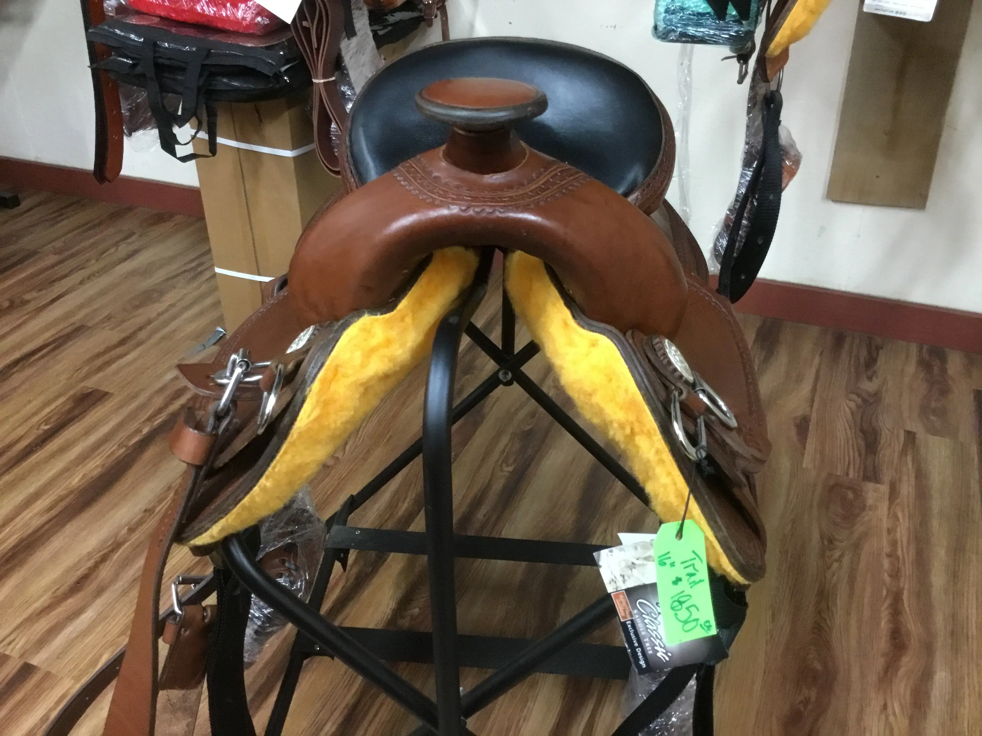Circle M by Valley Head Saddlery Trail Saddle 16"