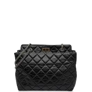 Pre-owned CHANEL Leather tote bags Tote Bag Crumpled Calfskin Black (jj011926c8)