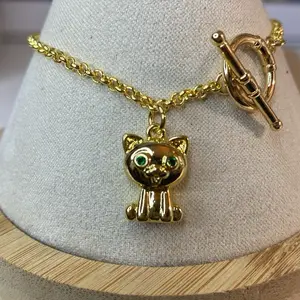 Kitty Charm Bracelet with Toggle Clasp 18Carat Gold Plated Cubic Zirconia Cat Pendant Jewelry