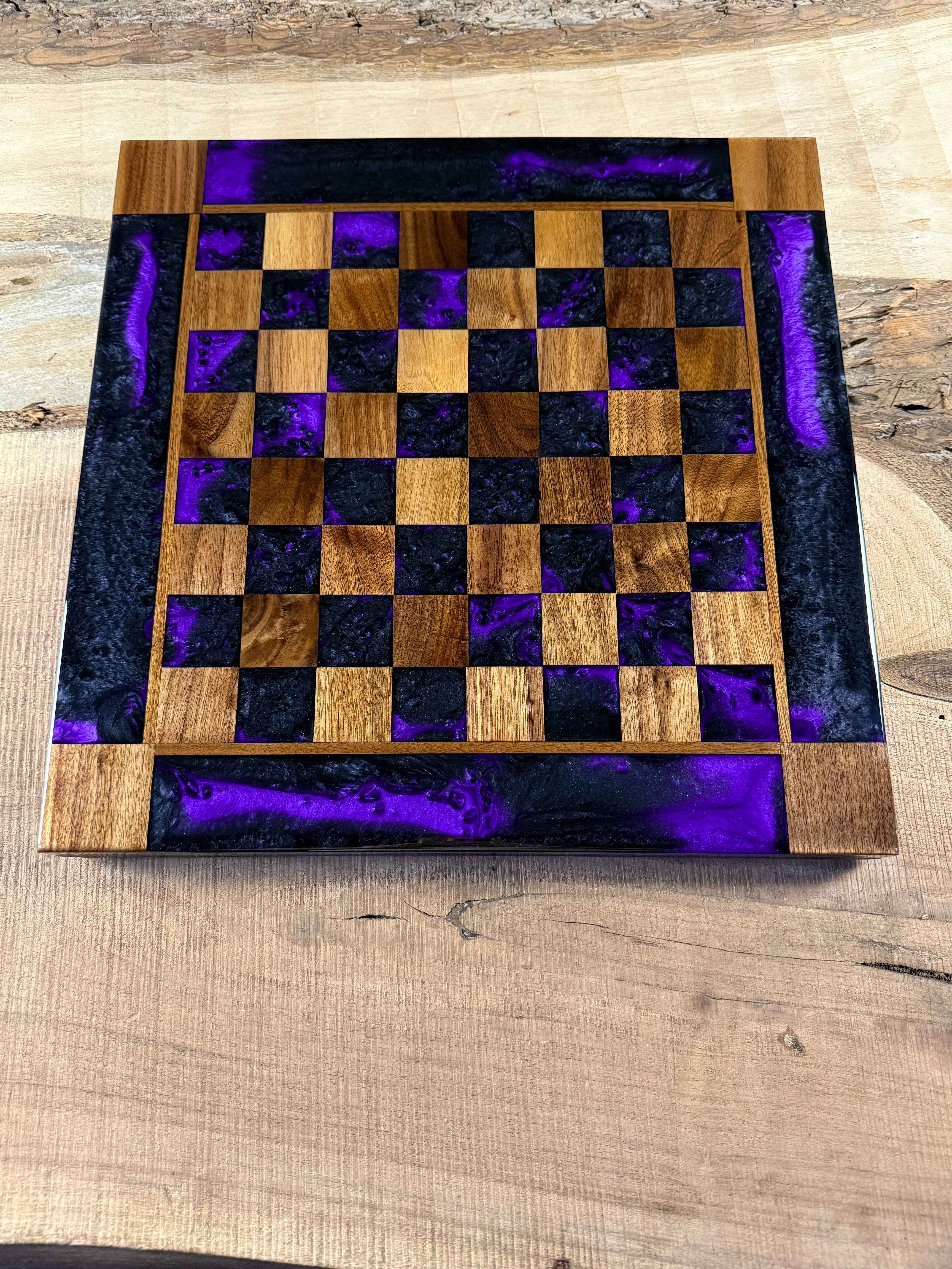 Black Onyx Purple Haze Walnut Chess Board (Chess Set Included) Black Onyx Purple Haze Walnut Chess Board (Chess Set Included)