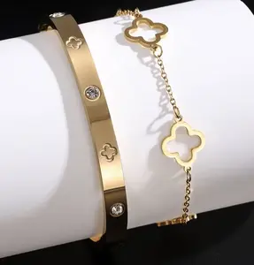 Lucky Clover Bracelet - Elegant Four-Leaf Clover Bangle with Sparkling Crystal Accents in Stainless Steel for Casual & Special Occasions