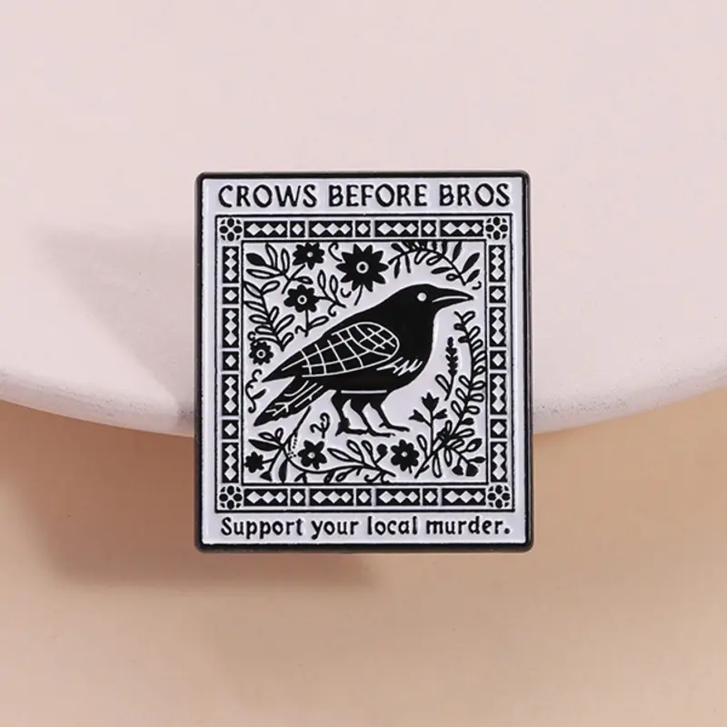 Gothic Natural Style Raven Pin Badge, Alloy Brooch Pin, Square Emblem for Bird Lovers, Mystical Theme Decoration Gift Idea, Unique Accessory for Fans, Durable Metal Brooch Pins