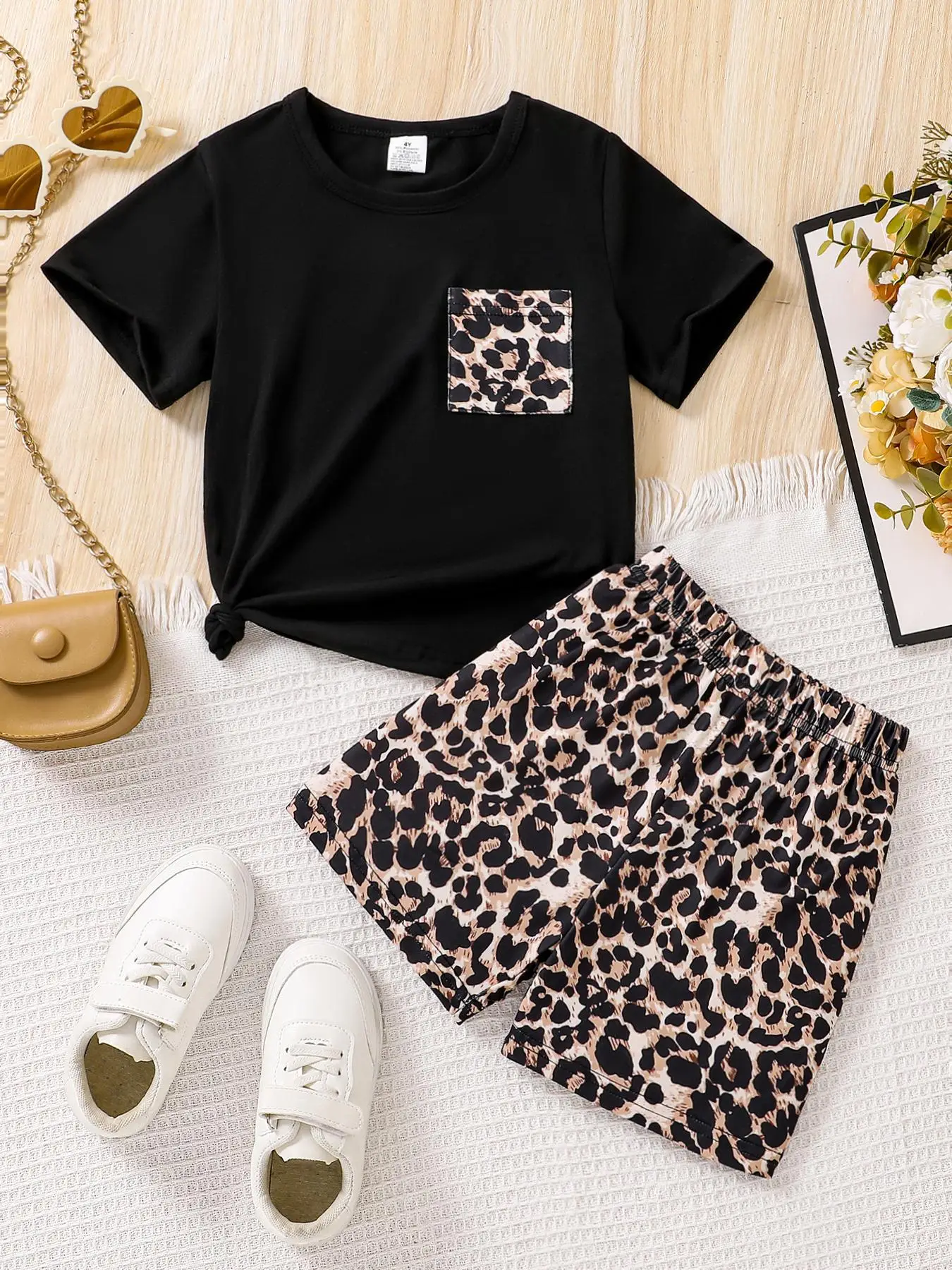 Girl's Leopard Print Short Sleeve Tee & Elastic Waist Shorts Two-piece Set, Casual Round Neck T-shirt & Shorts for Daily Wear, Kids Summer Clothes, Ou