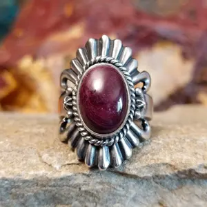 Purple Spiny Oyster Shell Embellished Ring by Raymond Coriz GJ-RNG-0224 Size 10