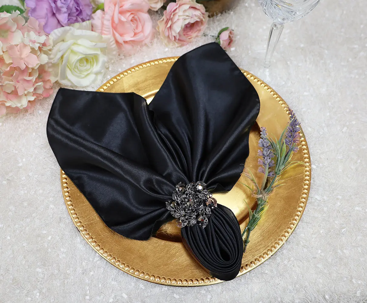 20"x20" Satin Napkins - Black (10pcs/pk) 20"x20" Satin Napkins - Black (10pcs/pk)