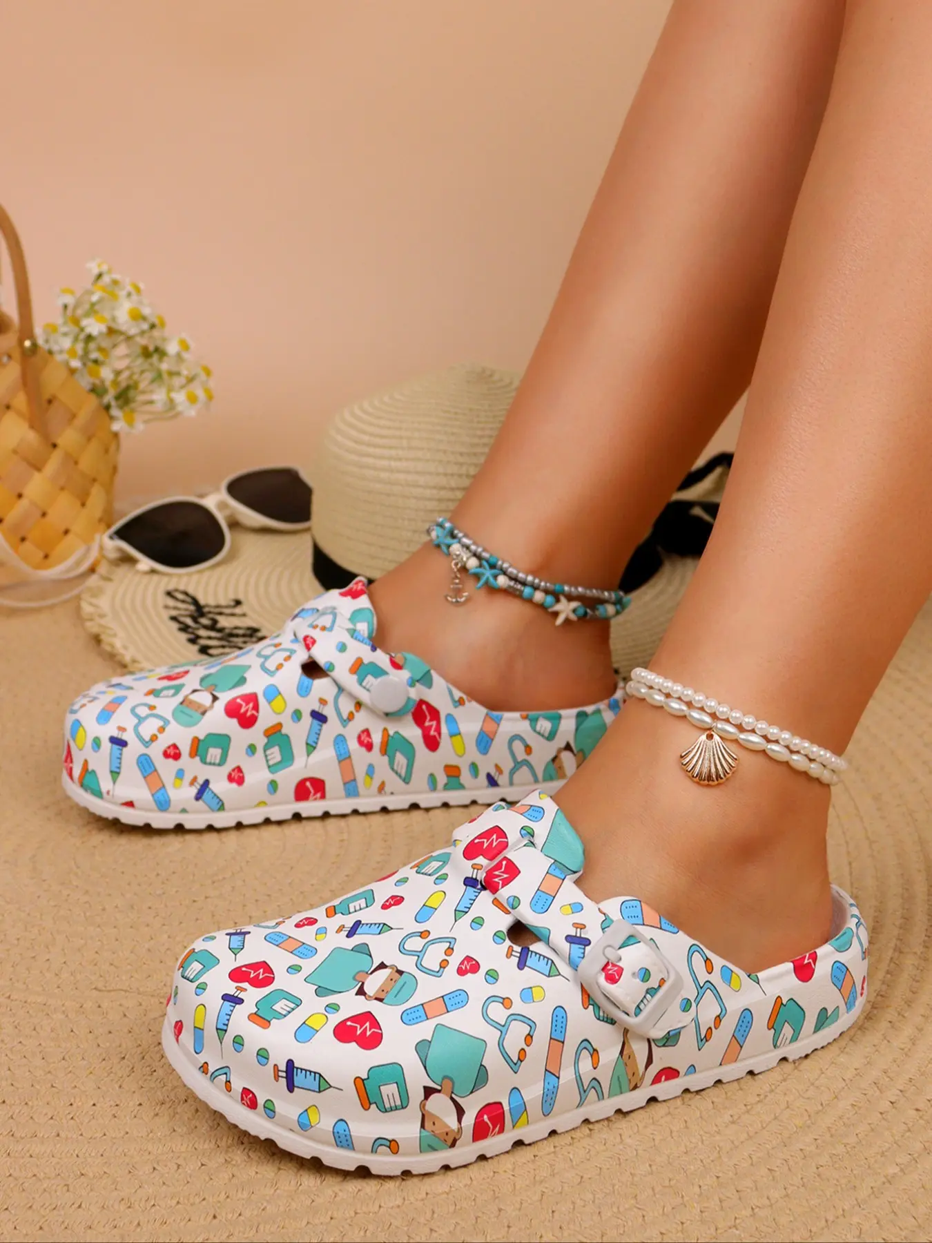Women's Cute Cartoon Nurse Print Slide Sandals, House Slippers, Home Slippers, Home Bathroom Slippers, Casual Comfortable Indoor Shoes, Quick-Drying Eva Sole, All-Season Footwear, Trendy Casual Slippers, White