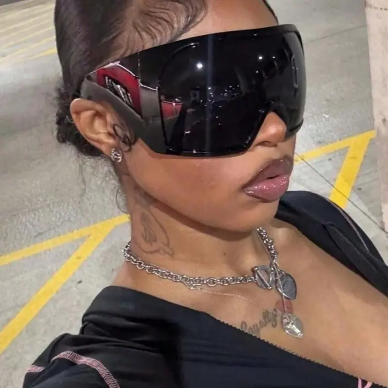 Oversized Futuristic Cyberpunk Aesthetic Style Glasses, Women's Stylish Wraparound Frame, Cool European & American College Vibe, Essential for Back to School, Wraparound Sunglasses, Fashionable Sunglasses