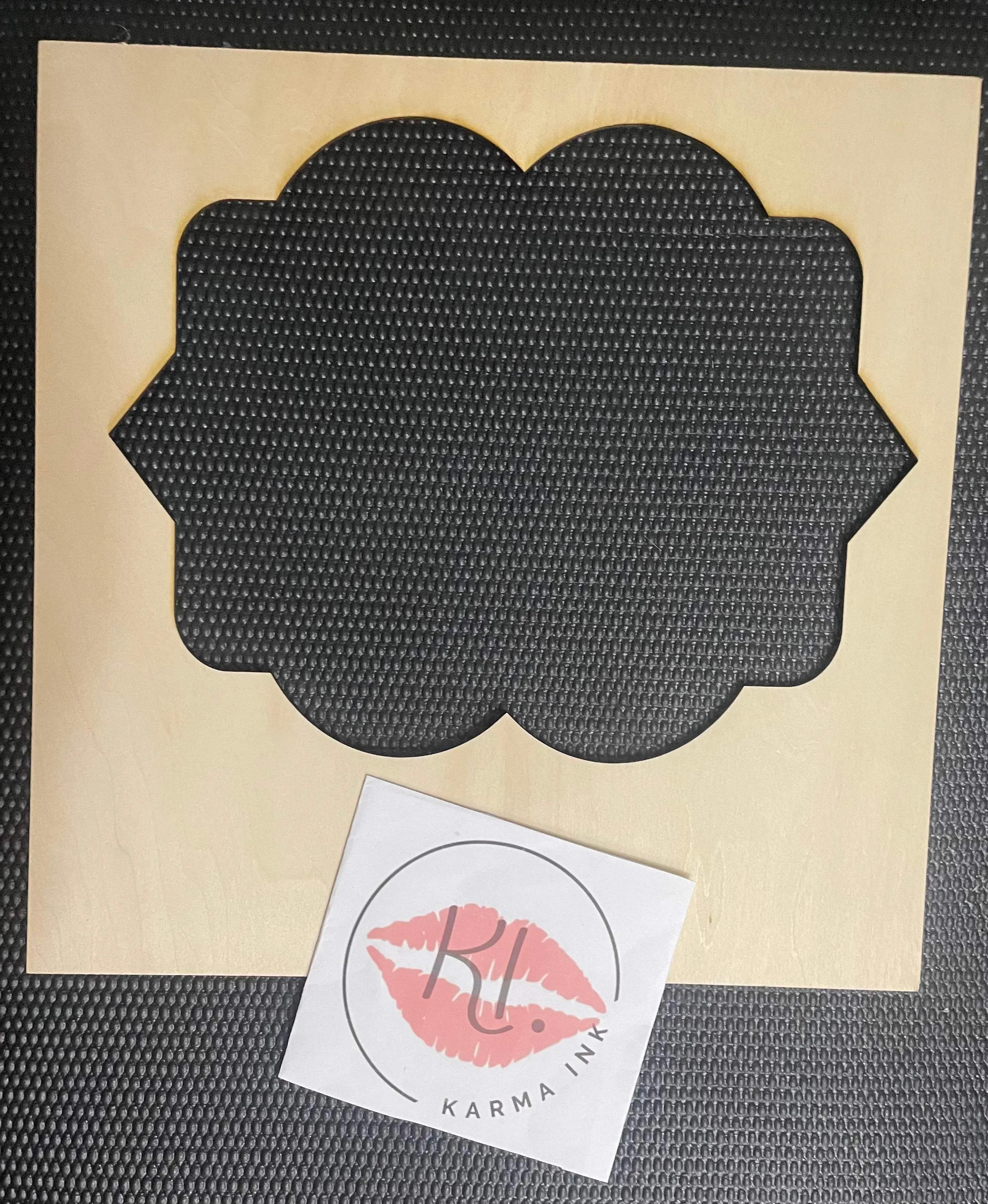 10x8 Wooden Framed Outline Stencil for T-Shirt Bleaching (Beginner Bleachers)