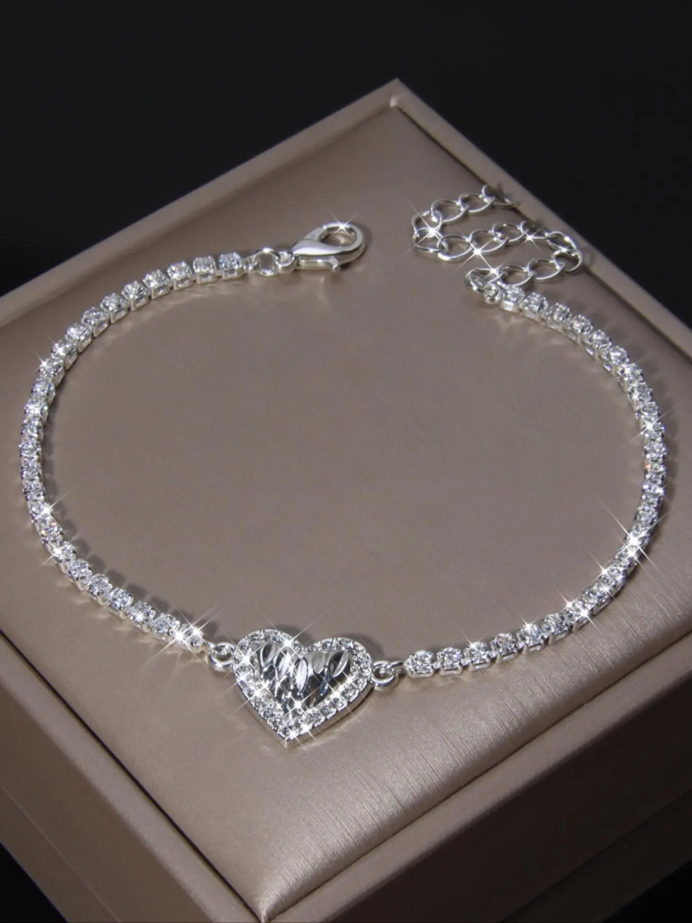 Blingbling Silver Color Rhinestone Heart Bracelet, Rhinestone Decorated Bracelet, Cute Plain Design, Exquisite Bracelet, All Seasons Jewelry, Perfect Gift for Women, No Box Included