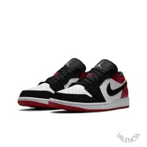 Low Blackto black, white, and red color scheme casual athletic versatile durable and comfortable basketball shoes