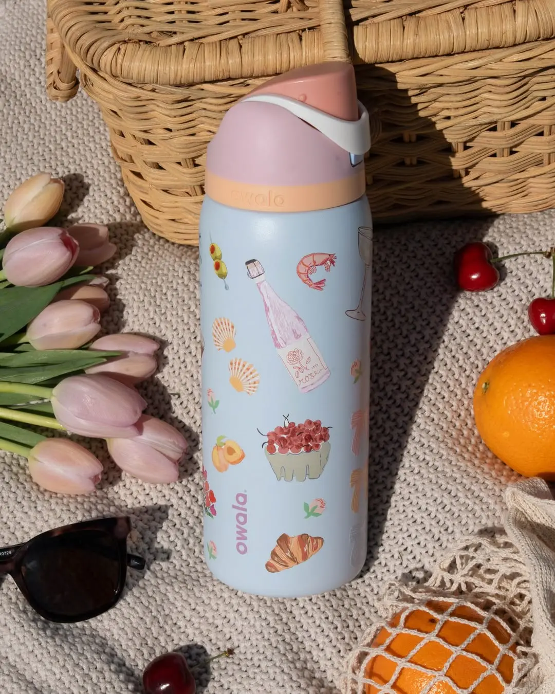Owala 32 oz Rosé & Croissant Printed Vacuum Insulated Tumbler - Portable, Reusable, Washable, Casual Drinkware for Brunch Outings, Beach Days to Stay Hydrated, Stylish
