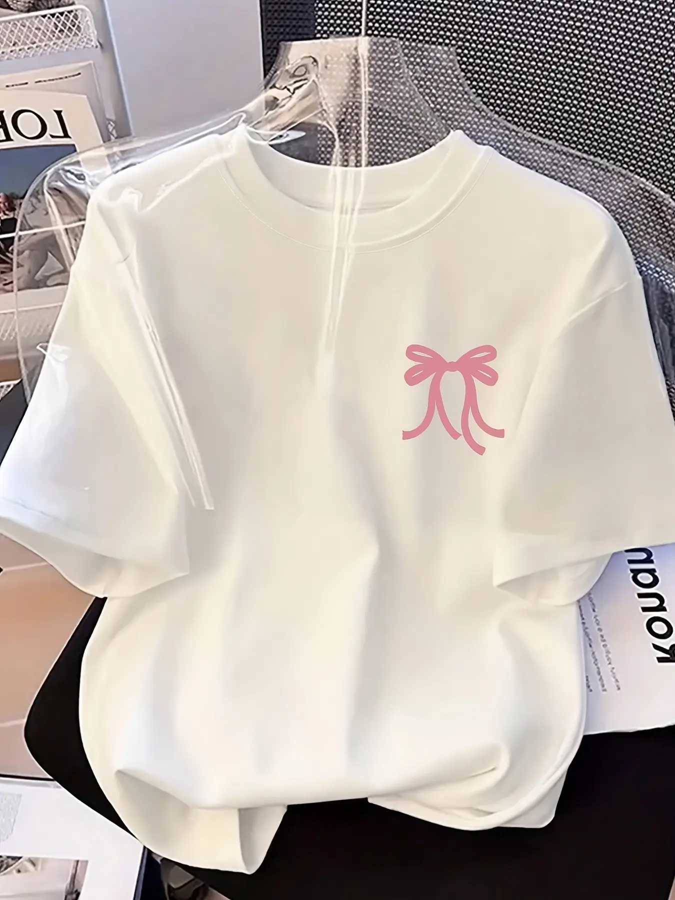 2026 Spring/Summer Elegant New Women's T-Shirt, Sweet Pink Line Bow Print, Simple and Versatile, Casual, Comfortable, and Cool Short Sleeve Ice Fiber T-Shirt