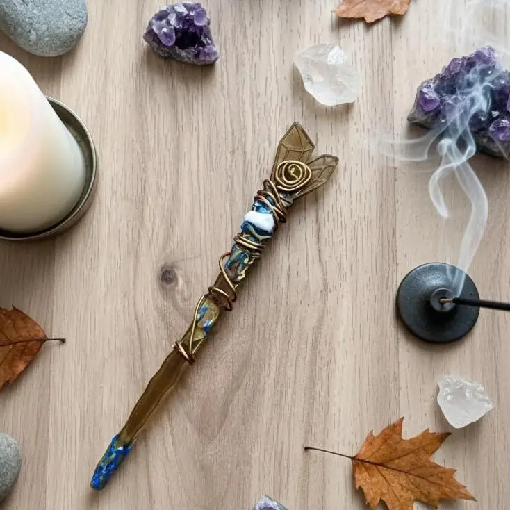 Magic Wand with Natural Stones and Epoxy Resin, Handmade. Artisan Wand - Magic Wand for Wizards, Witches, Witchcraft, Wicca, Goths, Pagans, Spiritual, Cosplay, Anime and Costumes, Feng Shui, Talisman
