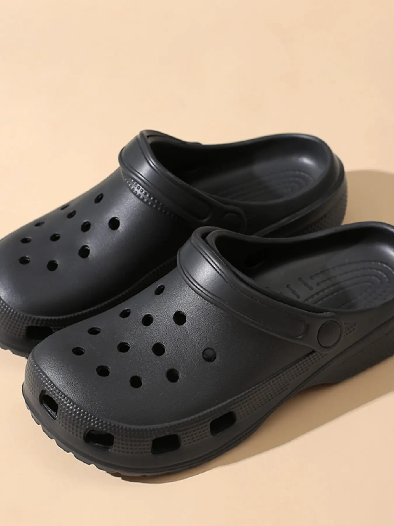 doctor crocs - TikTok Shop display picture 2