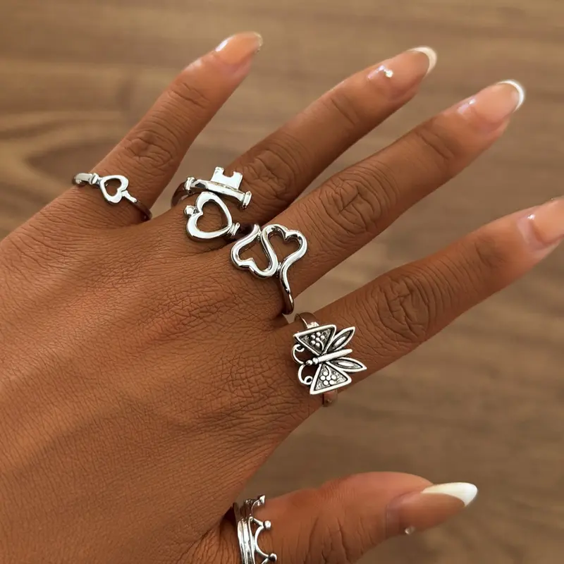 Elegant Women's Ring Set, Fashionable Beautiful Rings with Heart and Butterfly Design, Perfect for Parties and Daily Wear, Stylish Jewelry Gift Idea, Heart Shaped Ring