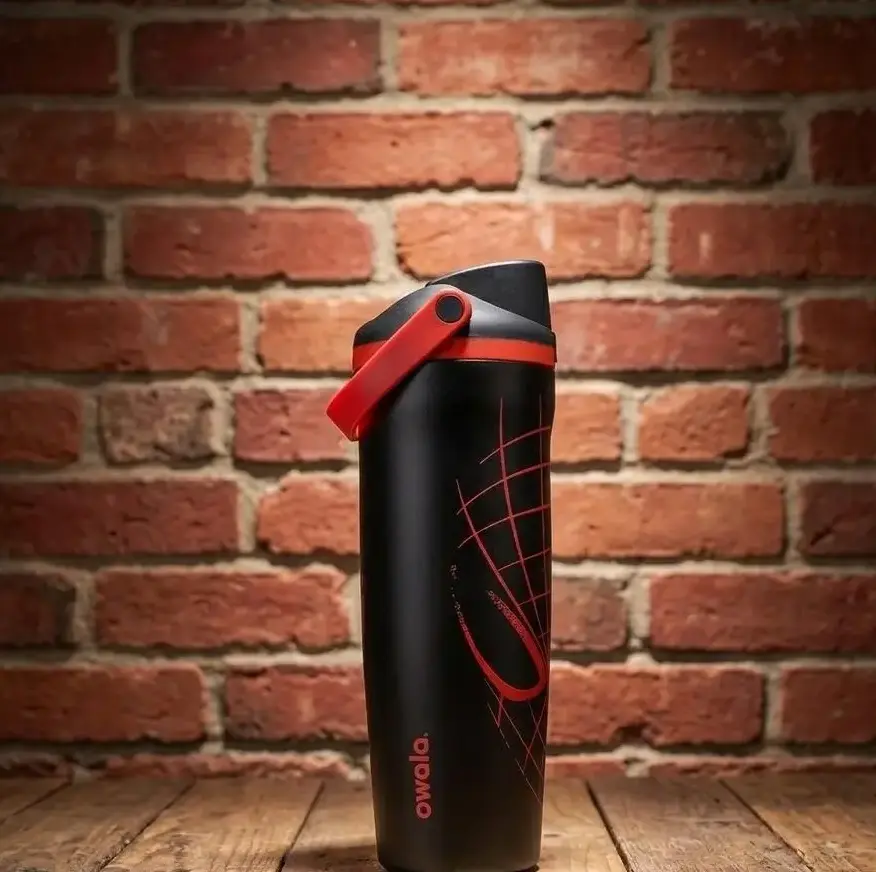 Owala FreeSip Spiderman Insulated Water Bottle - Leakproof & BPA-Free - Great Gift for Kids & Fans, Spider Limited Edition Insulated Stainless Steel Tumbler