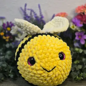 Jumbo Bee Plushie
